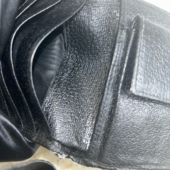 SOLD Gucci Vintage Black Bi-Fold Unisex Wallet - Picture 16 of 16